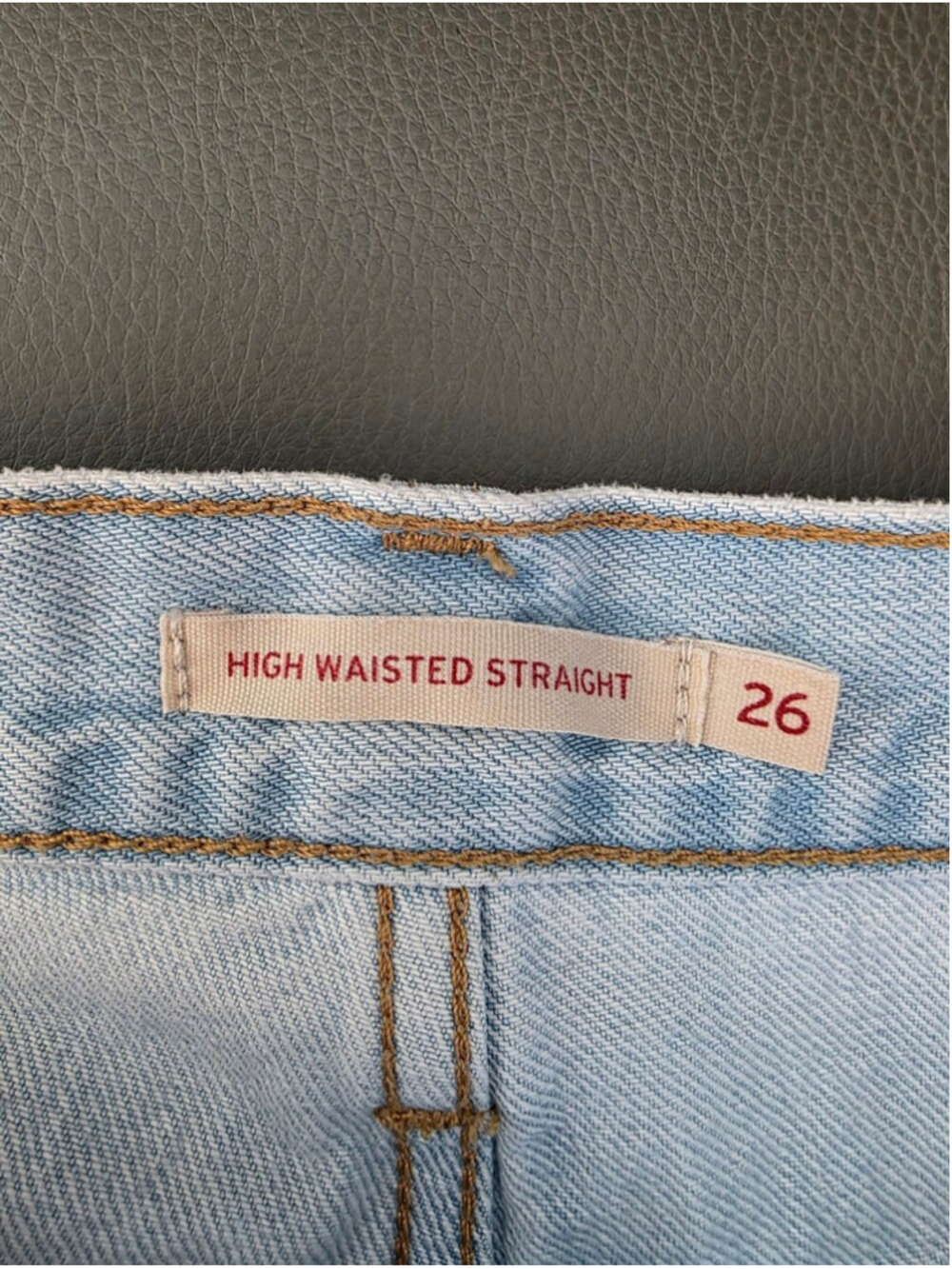 Levi’s High Waisted Straight Leg Jeans Women’s W26 L30 Light Wash Denim - Picture 7 of 10
